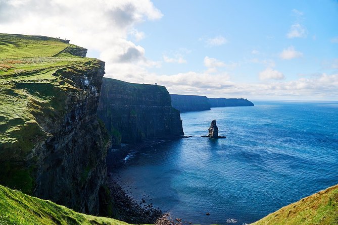 2-Day Rail Tour: Galway, Cliffs of Moher & Medieval Banquet in Bunratty Castle - Meeting Point and Start Time