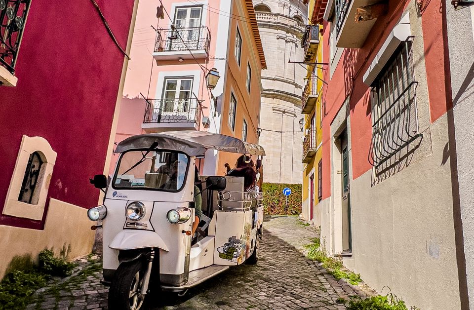 2h Old Lisbon Tuk Tuk Tour - Exclusions