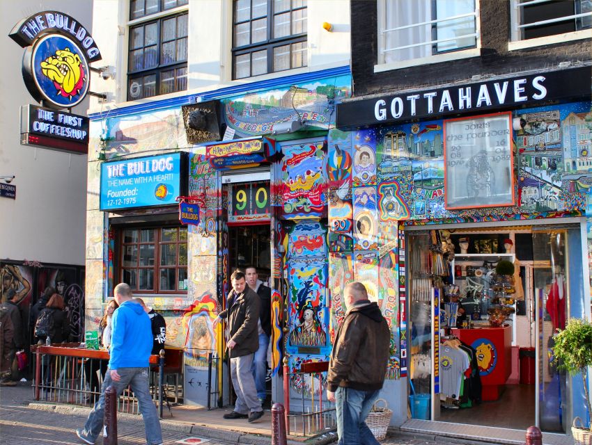 Amsterdam: Coffee Shops Walking Tour - Tour Experience