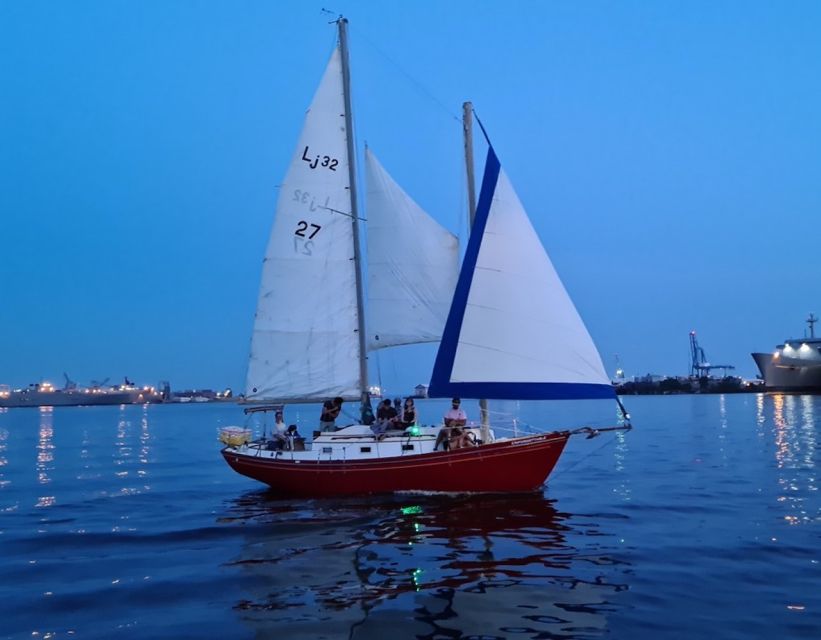 Baltimore: Inner Harbor Moonlight Cruise on a Classic Ship - Ships and Atmosphere