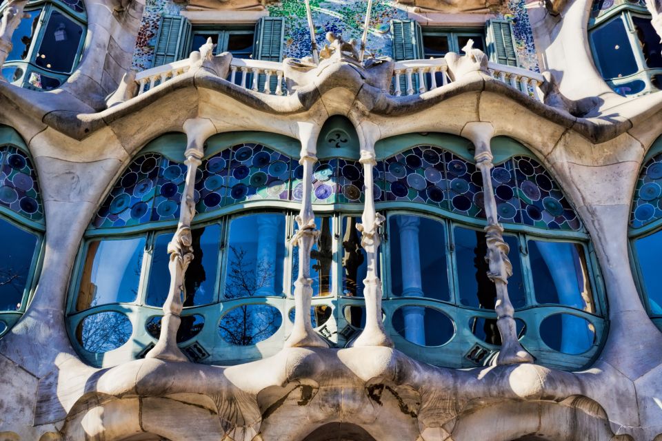 Barcelona: La Pedrera Guided Tour With Casa Batlló Option - Experience and Insights