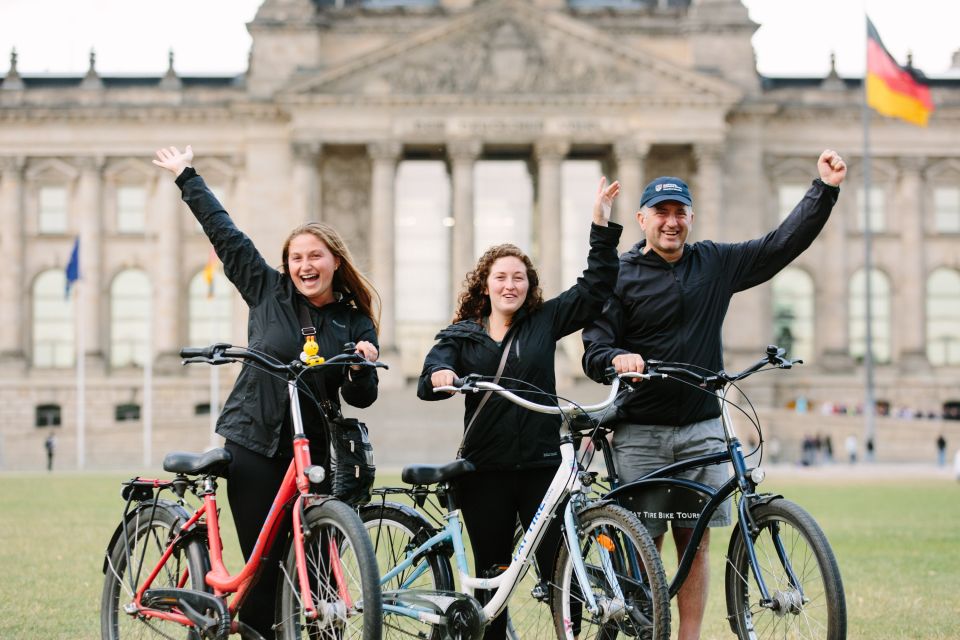 Berlin Highlights: 3-Hour Bike Tour - Bicycles and Helmets Provided