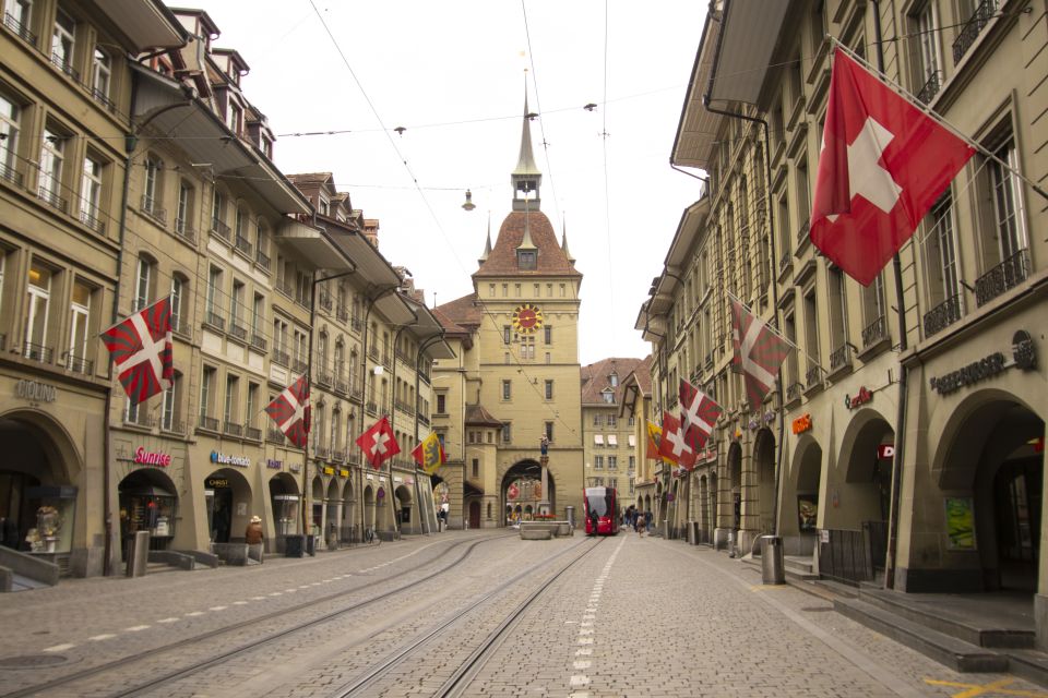 Bern: Capture the Most Photogenic Spots With a Local - Meeting Point and Preparation