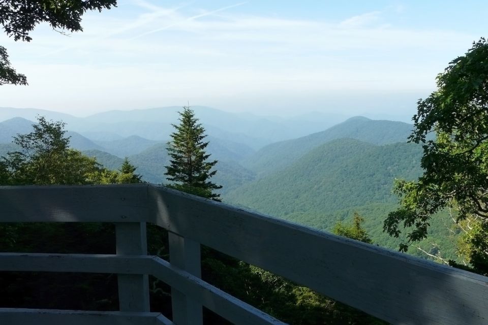 Blue Ridge Parkway: Cherokee to Asheville Driving App Tour - Cascading Waterfalls