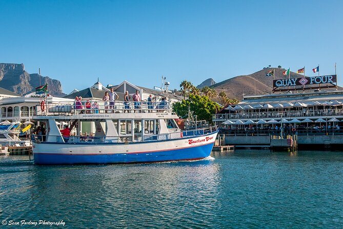 Cruise and Dine Lunch / Cape Town: Coastal Motor Cruise and 2-Course Lunch - Group Size Maximum