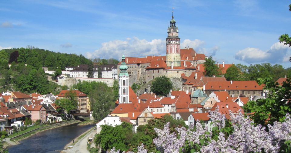 Czech Krumlov: 2 Hour Private Walking Tour With Guide - Explore Medieval Streets and Palaces