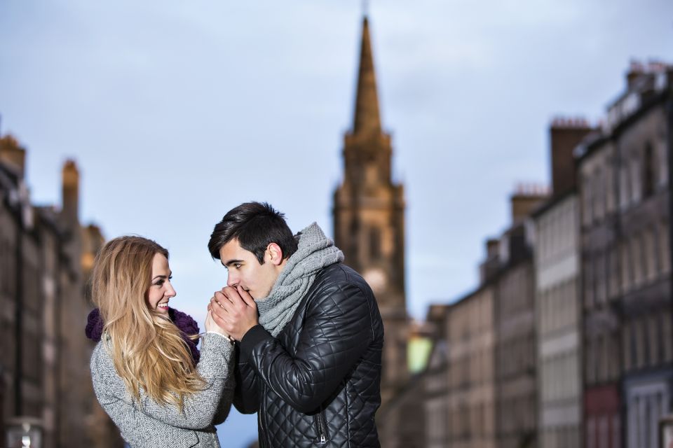 Edinburgh: Romantic Couples Professional Photoshoot - Photoshoot Duration