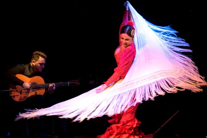 Flamenco Dalmases Palace - Tapas and Drinks Options