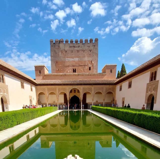 Granada: Alhambra & Nasrid Palaces Guided Tour With Tickets - Itinerary Details