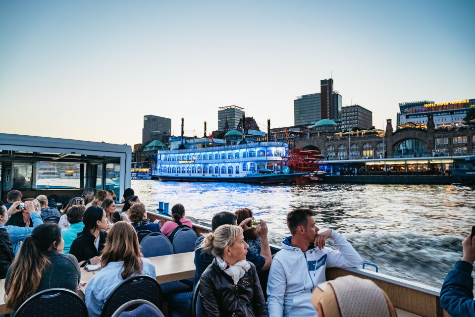 Hamburg: 1.5-Hour Grand Harbor Evening Lights Cruise - Exclusive Disembarkment at Elbphilharmonie