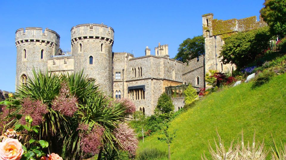 Hampton Court Palace and Windsor Castle Private Car Tour - Lavish State Rooms and Chapel