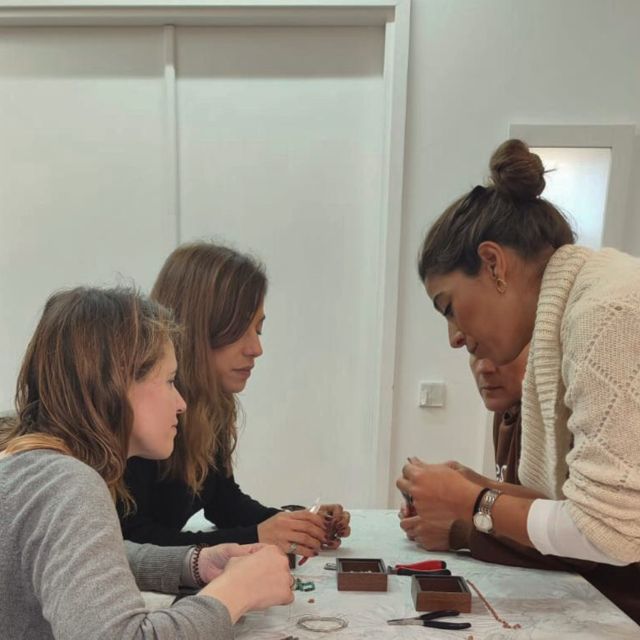 Jewelry Workshop in Downtown Porto - Crafting a Unique Necklace