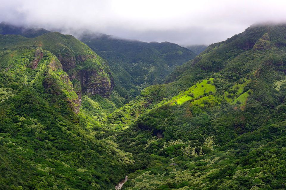 Kauai: Scenic Movie Locations Bus Tour - Booking and Cancellation