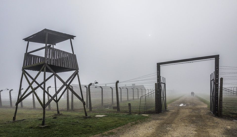 Krakow: Auschwitz-Birkenau Guided Tour & Holocaust Movie - Highlights and Experiences