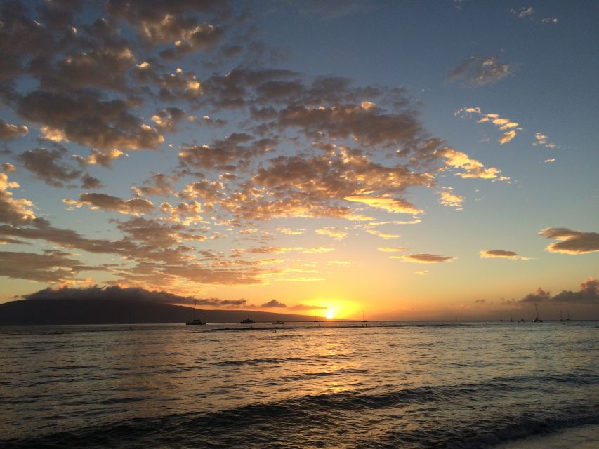 Lahaina: Private Sunset Sailing Trip & West Maui Mountains - West Maui Mountains Backdrop