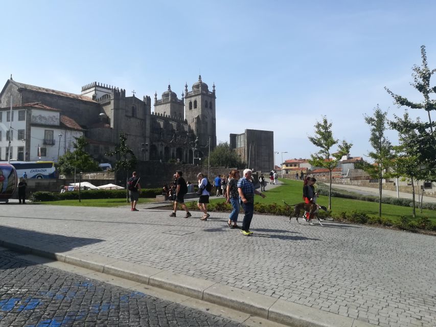 Lisbon: Porto Transfer With Obidos, Nazare, and Aveiro - Medieval Town of Obidos