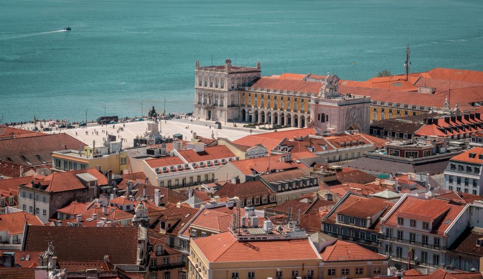 Lisbon: the City Where It All Started - Lunch in Charming Almada