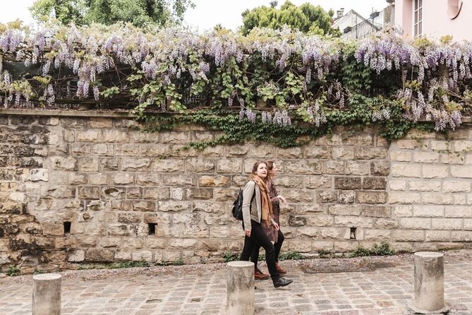 Montmartre Tour With a Local Guide: Private & 100% Personalized - Visiting Sacré-Cœur Basilica and Moulin Rouge