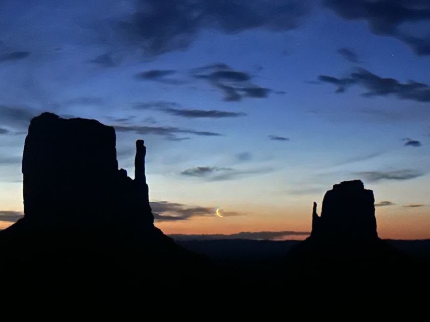 Monument Valley: 3-Hour Sunrise Tour With Navajo Guide - Whats Included