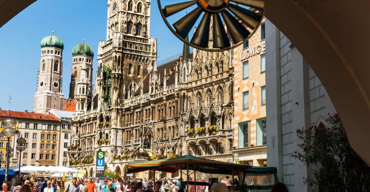 Munich: City Tour - Eisbachwelle Surf - FC Bayern - Marienplatz - Viktualienmarkt and Frauenkirche Cathedral