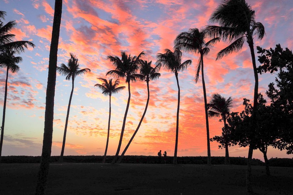 Oahu: Sunset Cruise of West Oahu With Drinks and Appetizers - Food and Beverages