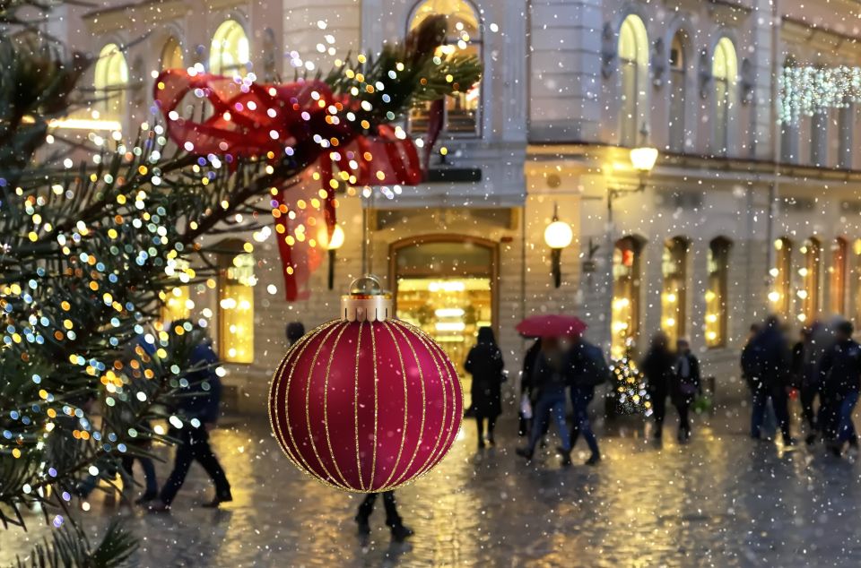 Prague: Christmas Market Magic With a Local - Savoring Seasonal Market Delights