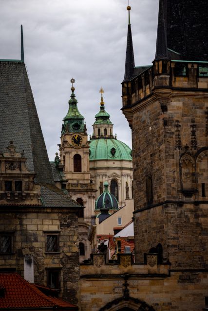 Prague: Tour Around Prague Royal Castle - Tour Features