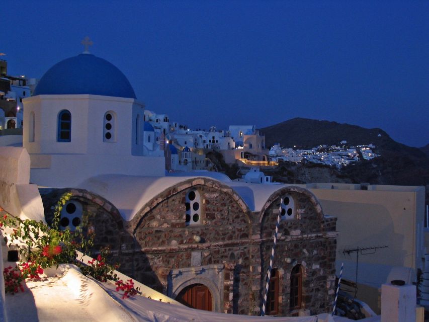 Santorini: Oia Cultural Highlights Sunset Walking Tour - Scenic Features and Final Stop