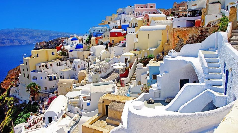 Santorini Private Half-Day Tour With Pickup - Itinerary Highlights