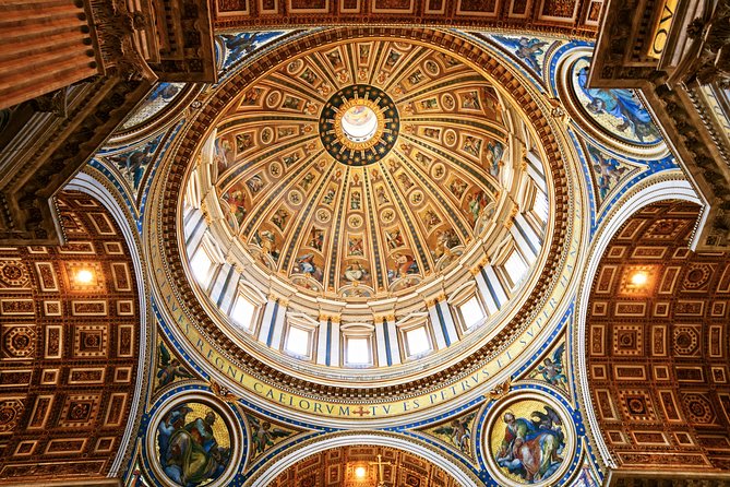 Skip-the-Line Ticket: Sistine Chapel and Vatican Museums in Rome - Traveler Group Size