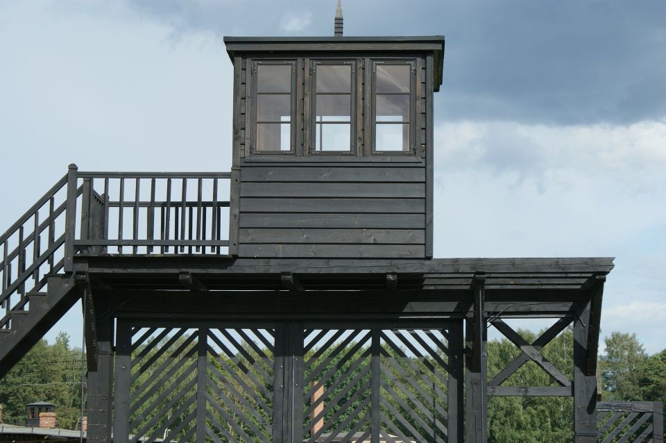 Stutthof Concentration Camp and Gdansk Old Town Private Tour - Guided Experience