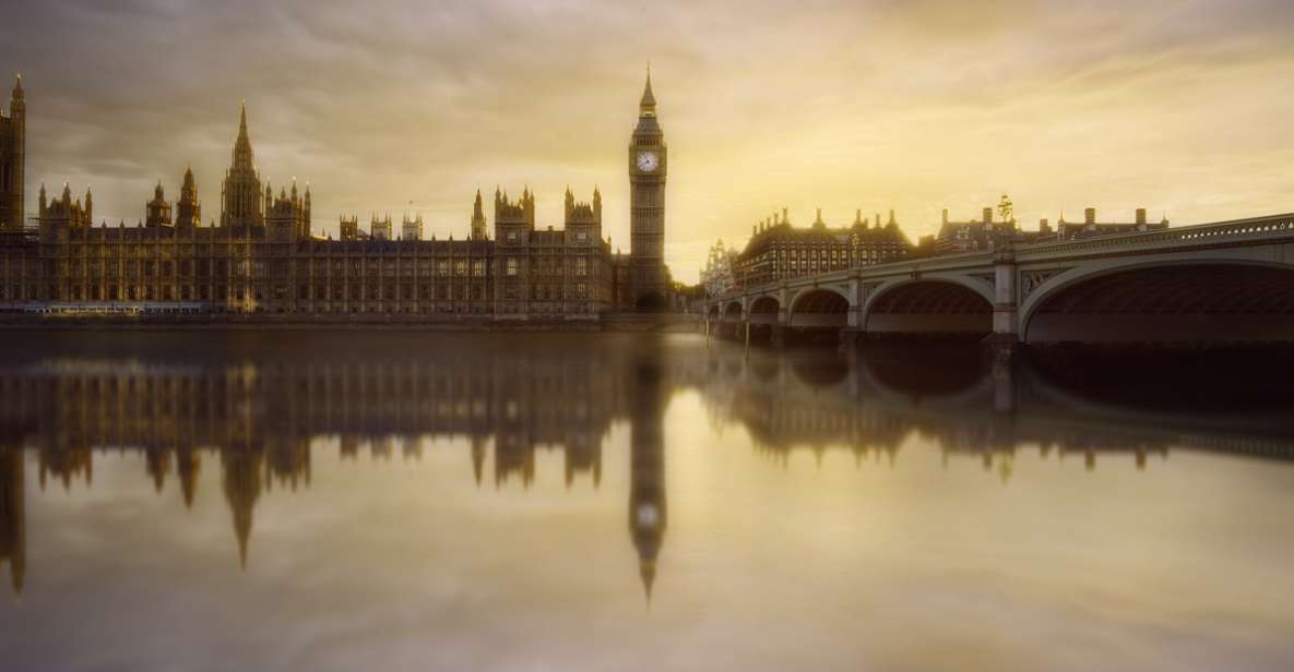 The Heart of the Nation: A Self-Guided Audio Tour - Thames Riverfront Promenade