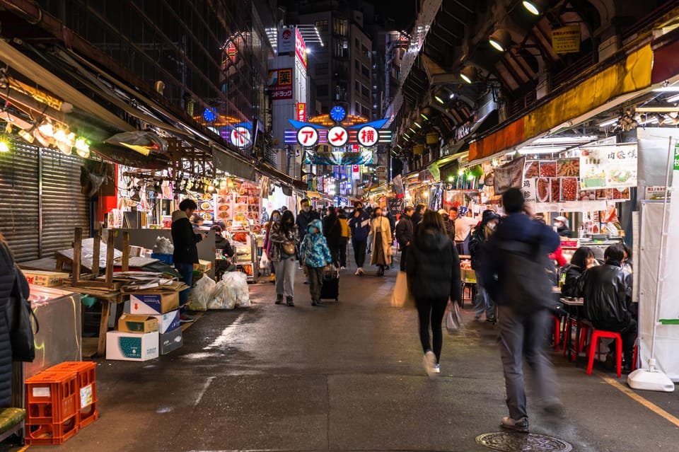 Tokyo Japanese Food Hopping Tour in Ueno Ameyoko at Night - Group Size and Language