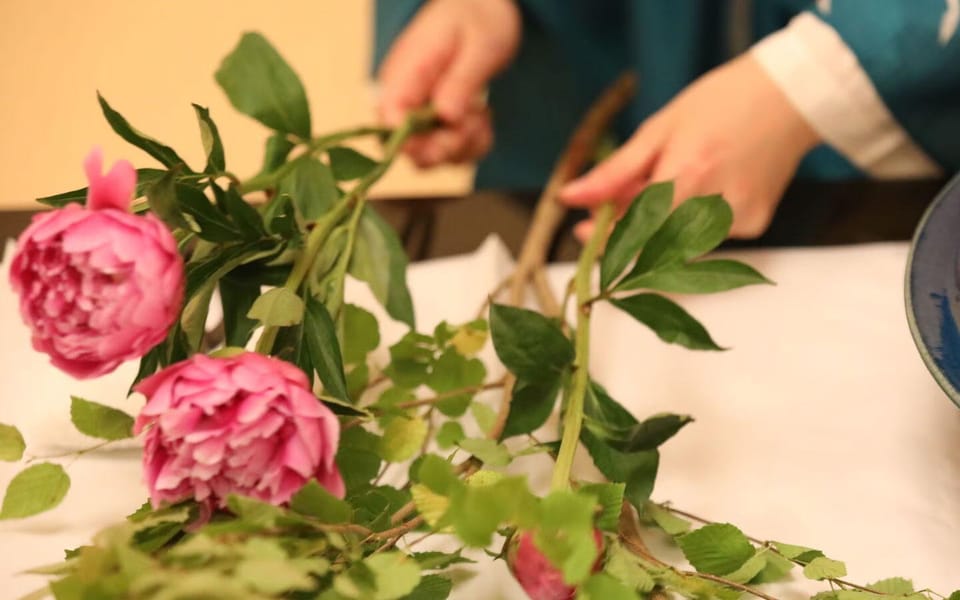 Tokyo: Private Japanese Traditional Flower Arrangement - Instruction and Language