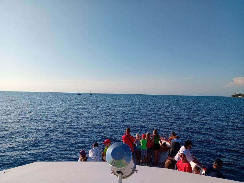 Umag: Sunset Cruise With Dolphin Spotting - Inclusions