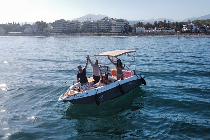 Unlicensed Boat Rental in Puerto Banús, Marbella. - Accessibility and Participation