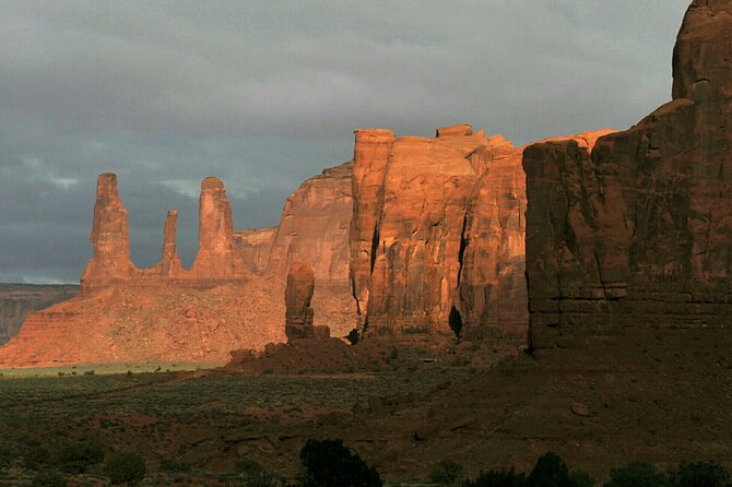 2.5 Hours of Monument Valleys Backcountry 4×4 Tour - Captivating Highlights