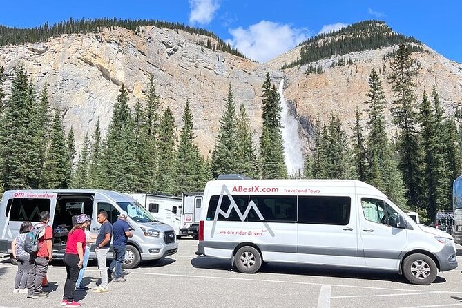 Calgary YYC Airport to Banff (Shared Shuttle Bus) - Vehicle Capacity and Duration