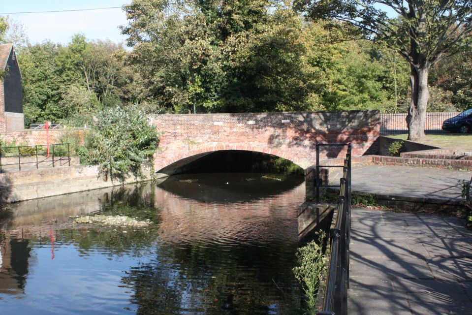 Canterbury: Quirky Self-Guided Smartphone Heritage Walks - Wheelchair-Friendly Canterbury Walks