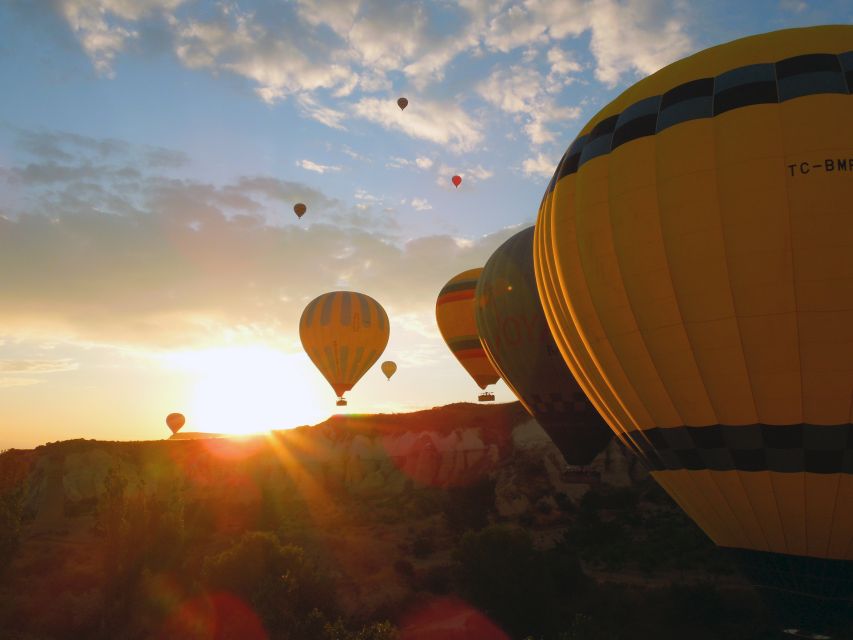 Cappadocia: Sunrise Hot Air Balloon Flight With Transfers - Inclusions and Amenities