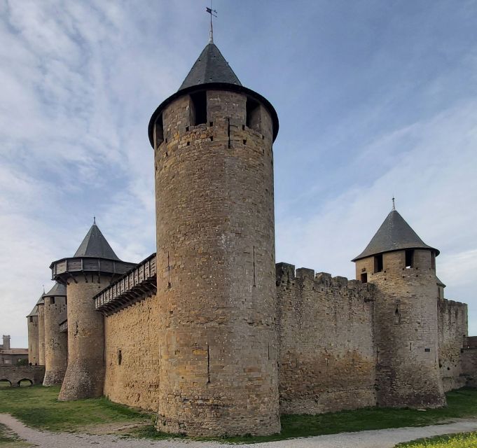 Carcassonne: Medieval Walls Self-Guided Smartphone App Tour - Meeting Point