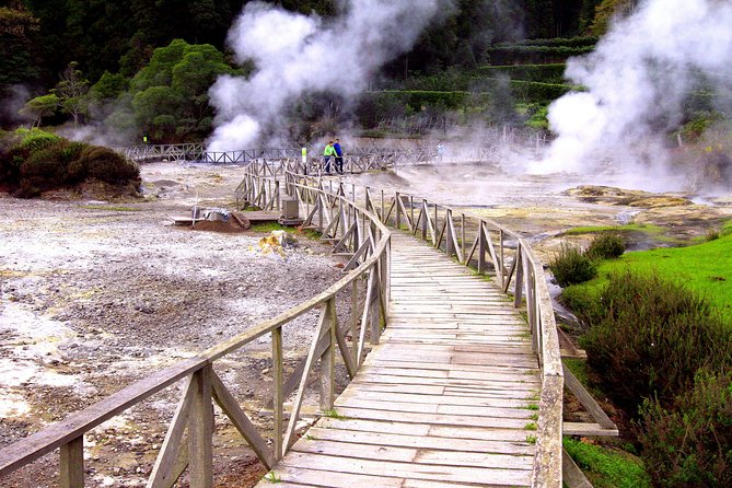 Couples PRIVATE Hybrid 4X4 Tour - Furnas (Inc Hot Springs and 3 Course Lunch) - Accessibility and Additional Info