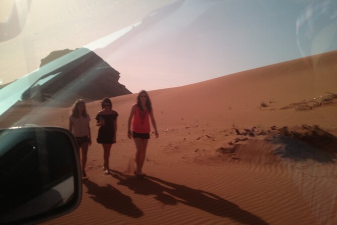 Dubai Desert Safari-Bbq Dinner, Belly Dance, Fire Show - Booking Information and Reviews