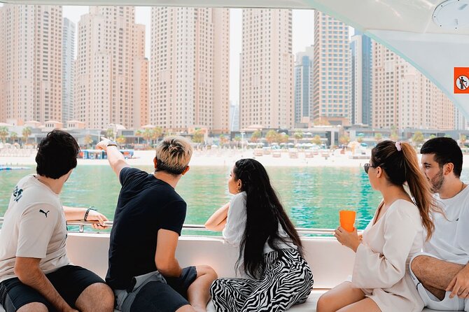 Dubai Harbour Luxury Yacht Tour With BBQ & Drinks - Duration and Group Size