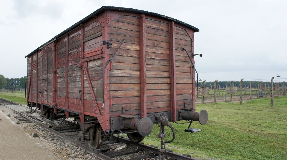 From Wrocław: Full-Day Auschwitz-Birkenau Guided Tour - Important Information