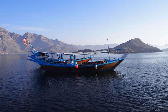 Full-Day Dhow Cruise in Khasab Musandam - Enjoying a Delectable Lunch