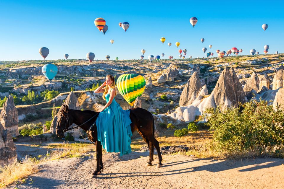 Goreme: Sunrise Horse Riding Excursion - Enjoying the Guides Expertise