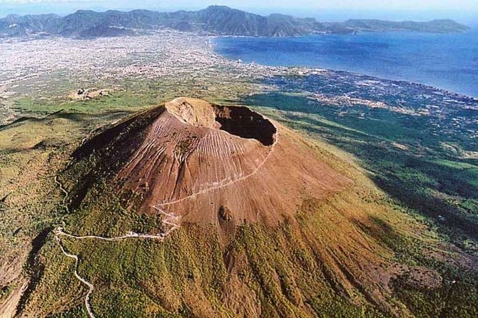 Guided Tour of Pompeii & Vesuvius With Lunch and Entrance Fees Included - Tour Duration and Schedule