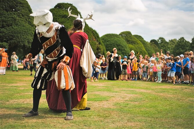 Hampton Court Palace Private Tour - Tour Experience