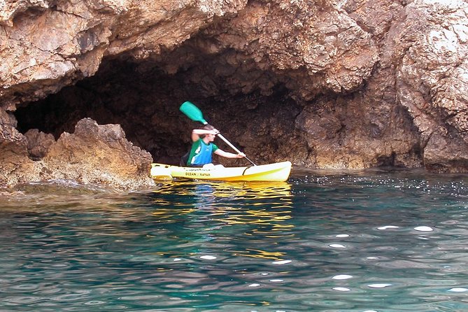 Kayak Tour to Malgrats Islands From Santa Ponsa - Admiring the Scenic Wonders